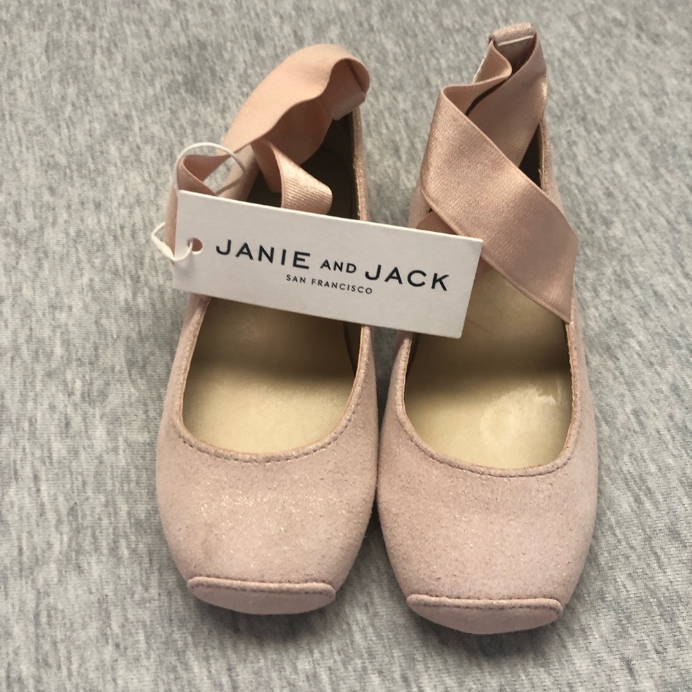 NWT! Janie And Jack Girls’ Shimmer Ballet Flat 
Size: US Toddler 9
